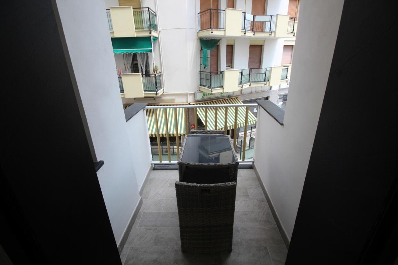 Persea Mare Appartamenti Taggia Exterior foto